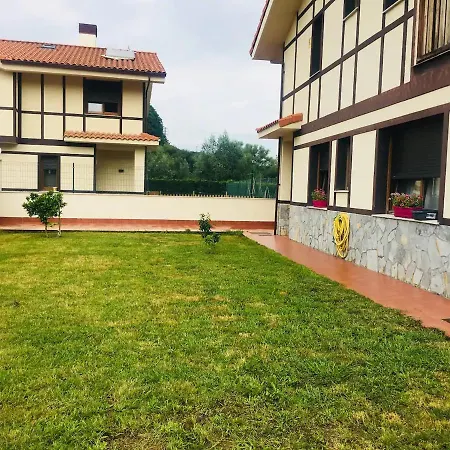 Проживание в семье Habitacion Con Bano Privado En Casa Con Jardin