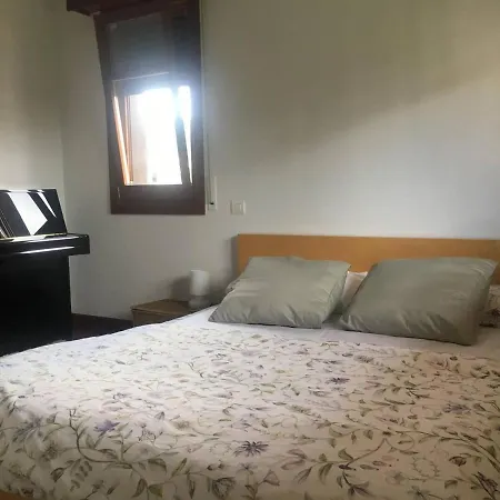 Проживание в семье Habitacion Con Bano Privado En Casa Con Jardin *