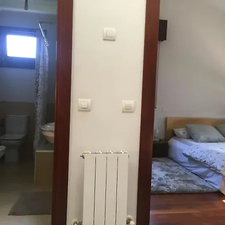 Habitacion Con Bano Privado En Casa Con Jardin Проживание в семье