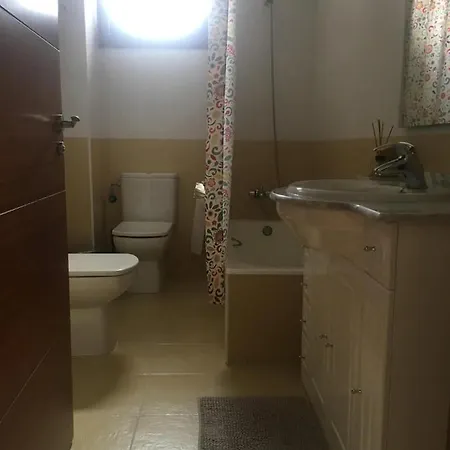 Habitacion Con Bano Privado En Casa Con Jardin * Сондика