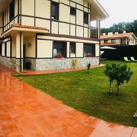 Проживание в семье Habitacion Con Bano Privado En Casa Con Jardin